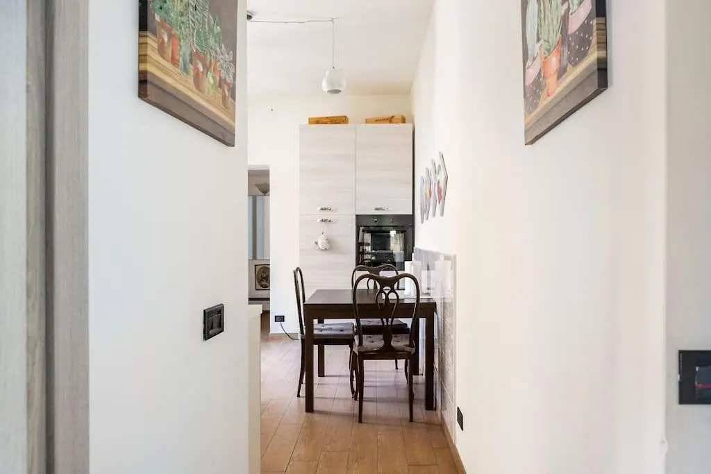 Apartment Como 100Mq 5 Mins To Center + Free Park And View