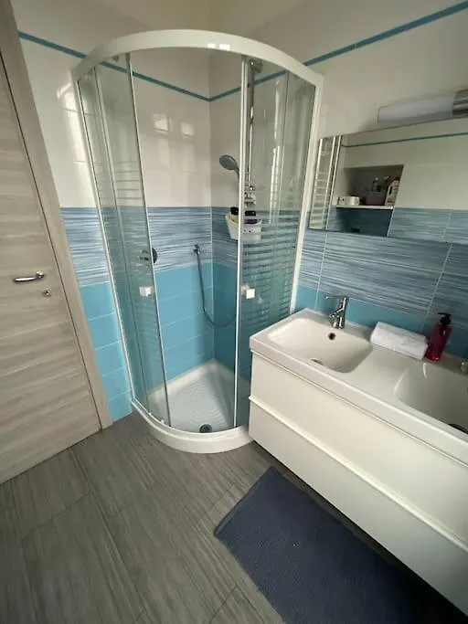Apartment Como 100Mq 5 Mins To Center + Free Park And View